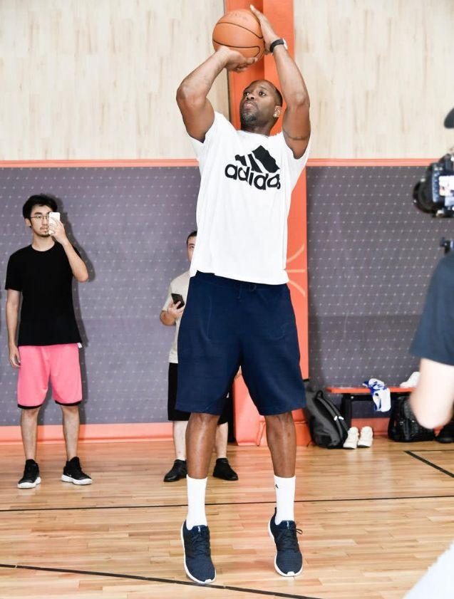 命中率62.8%！活塞打出队史近25年最佳投篮表现（活塞投篮命中率62.8%，创近25年队史新高）