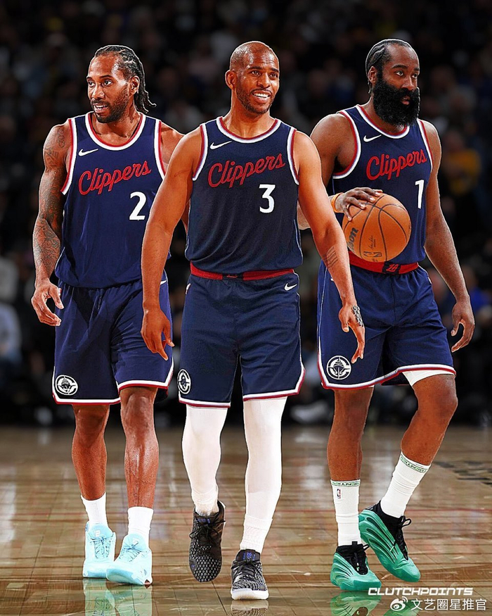 西班牙足协宣传反家暴：面对家庭暴力，直接出示红牌（西班牙足协发布反家暴倡议：对家庭暴力亮出红牌）