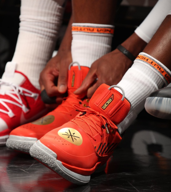 明智抉择？AC米兰意大利杯出局未必坏事，专注单线全力冲击意甲冠军（理性取舍：AC米兰意杯出局或成利好，单线发力冲击意甲冠军）