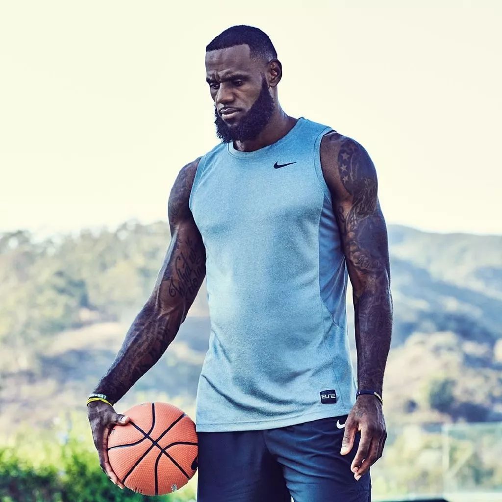 卡纳瓦罗：过于注重脚下，导致意大利已经培养不出世界级后卫（卡纳瓦罗：过分追求脚下功夫，意大利难再培养世界级后卫）