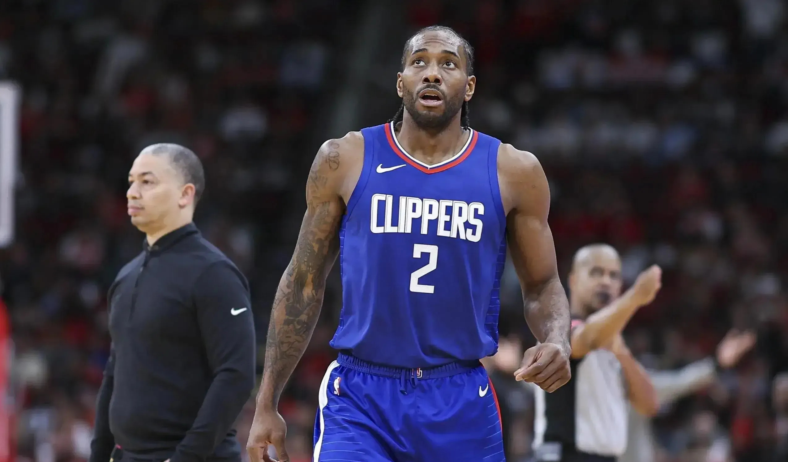 奥格斯堡2-0勒沃库森，吉安努利斯传射，药厂三中门框（奥格斯堡2比0击退勒沃库森：吉安努利斯传射建功，药厂三次中框）